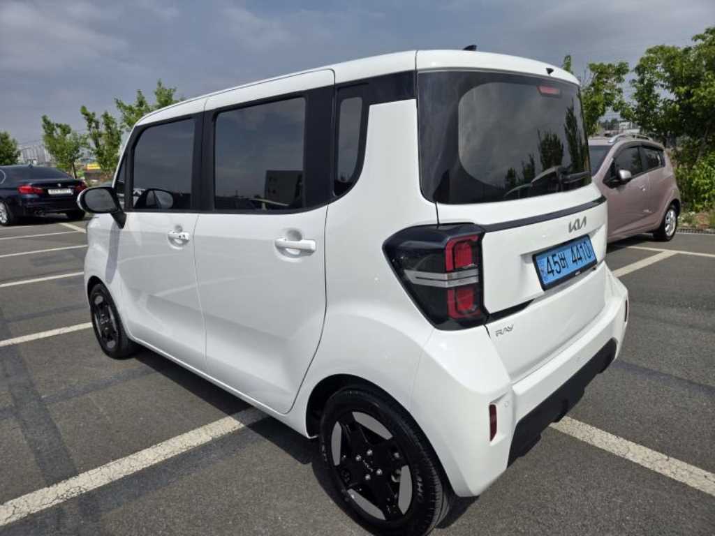 KIA Ray - Vista 4