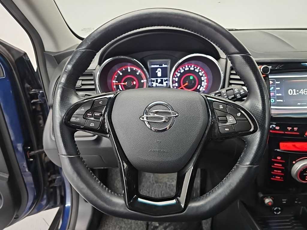 Ssangyong Tivoli - Vista 9