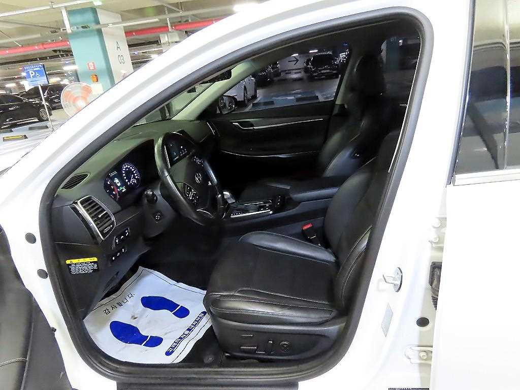 HYUNDAI Grandeur - Vista 6