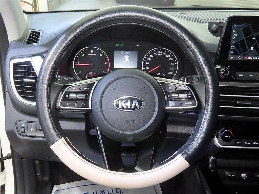 KIA Seltos - Vista 8