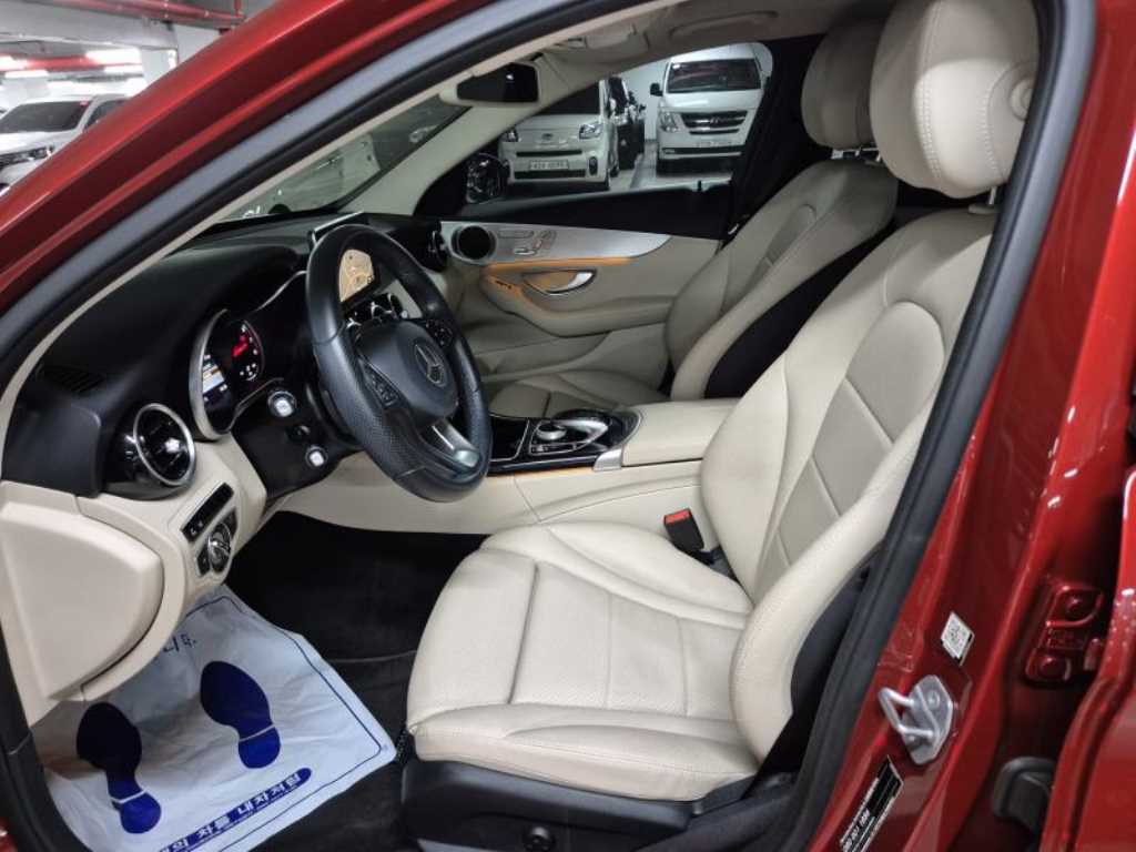 Mercedes Benz C Class - Vista 8