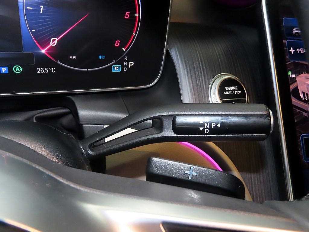 Mercedes Benz GLC Class - Vista 12