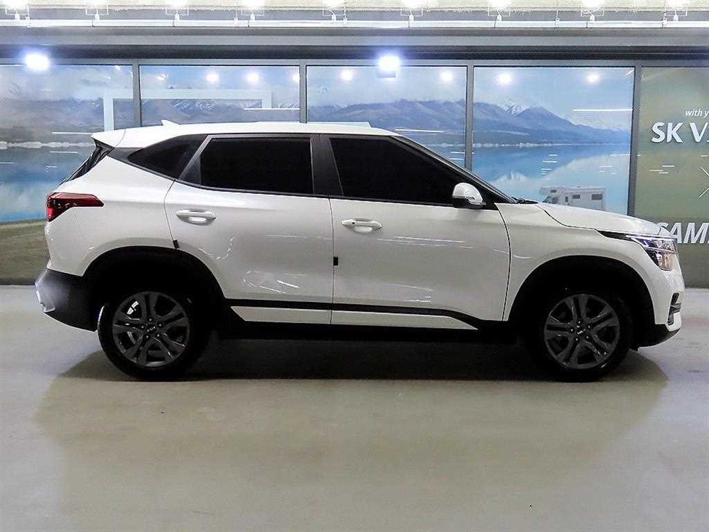 KIA Seltos - Vista 3