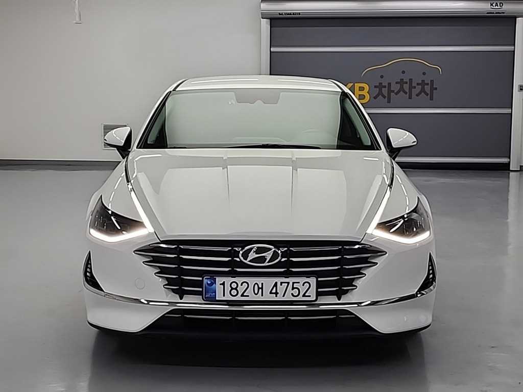 HYUNDAI Sonata - Vista 2