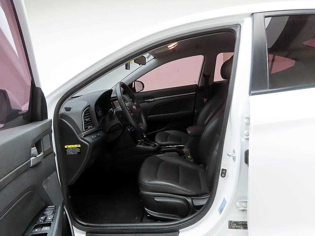 HYUNDAI Avante 2018 Blanco - Importación desde Corea - HF Imports Iquique - Foto 13