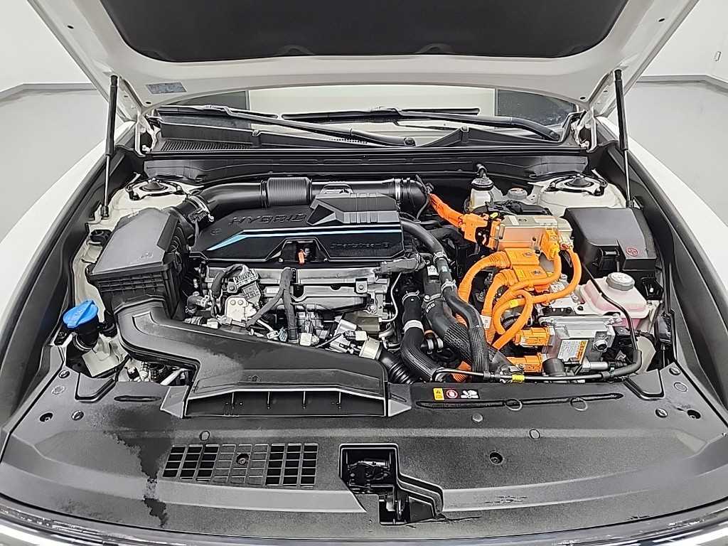 HYUNDAI Grandeur - Vista 5