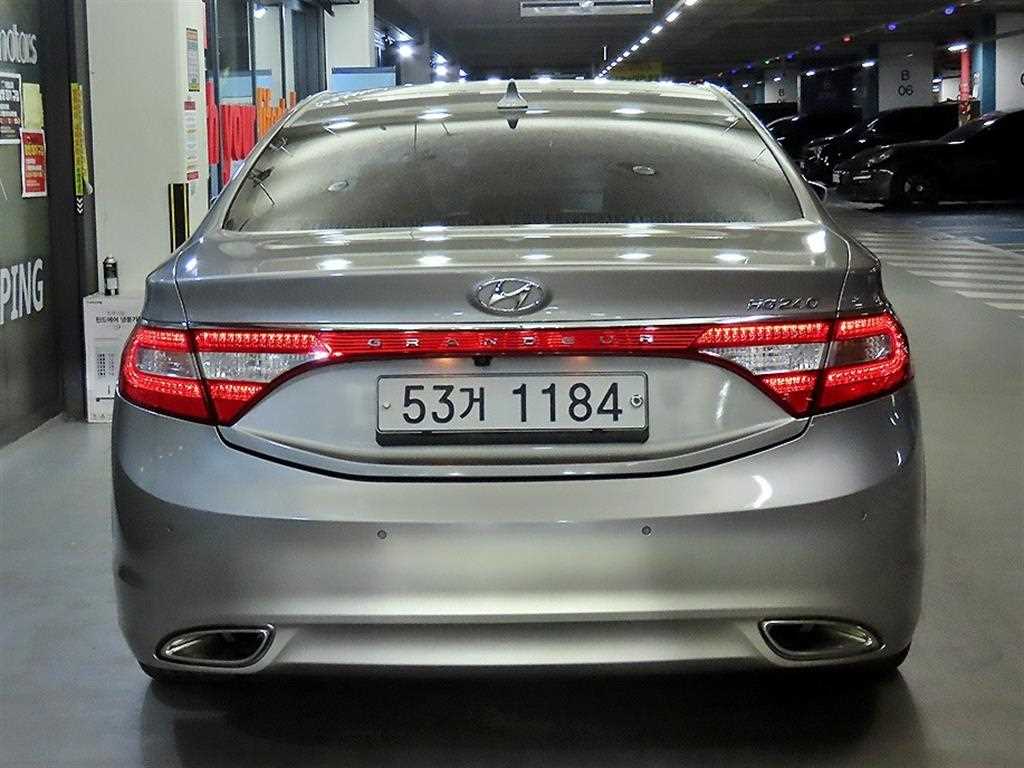 HYUNDAI Grandeur - Vista 5