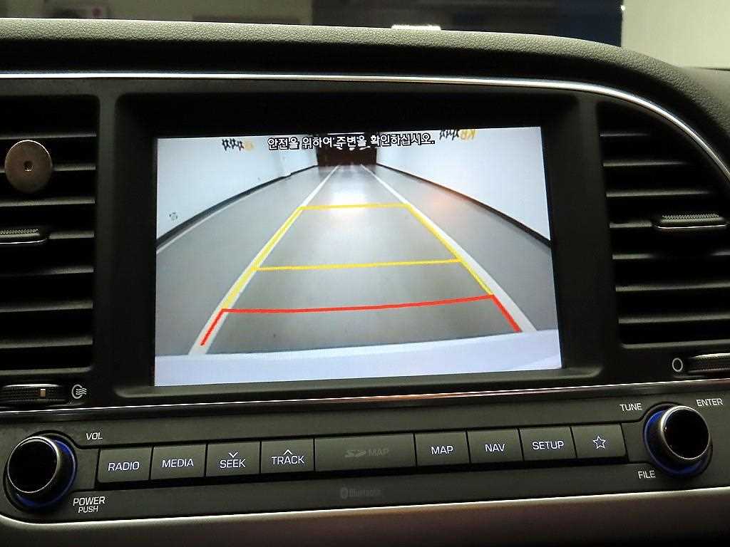 HYUNDAI Avante 2018 Blanco - Importación desde Corea - HF Imports Iquique - Foto 15