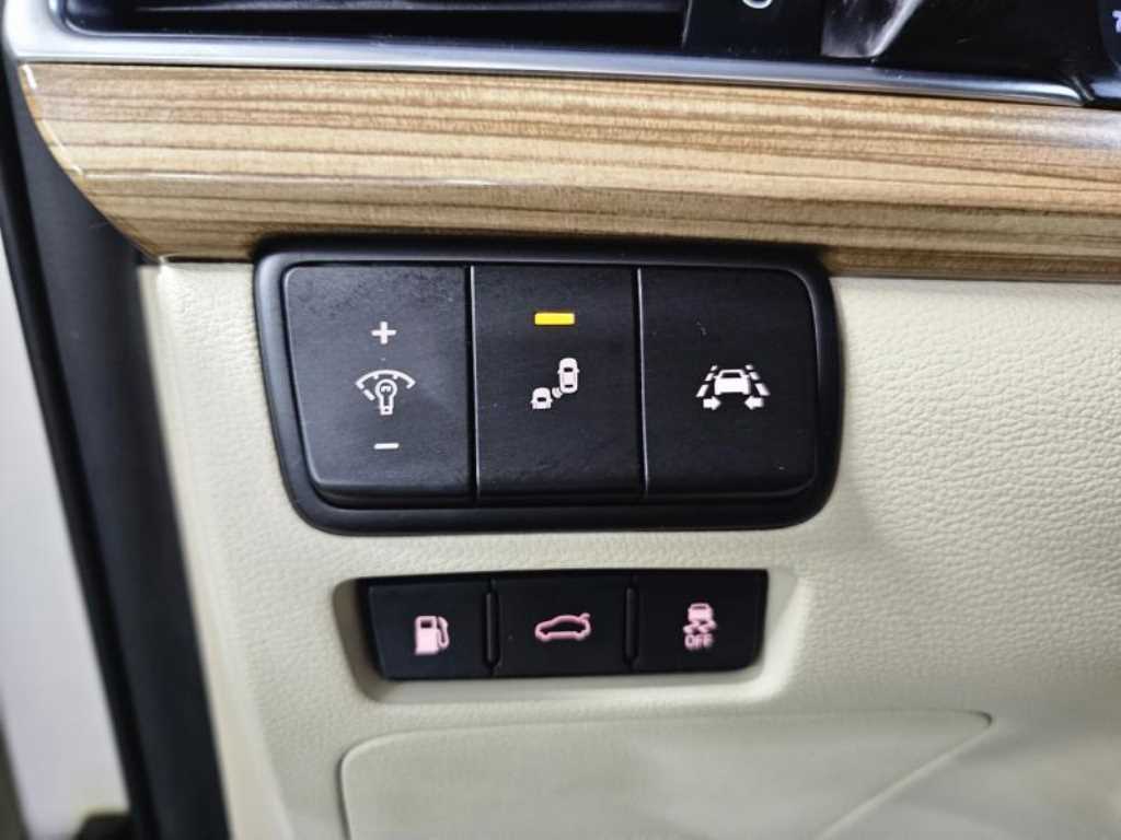 KIA K7 - Vista 12