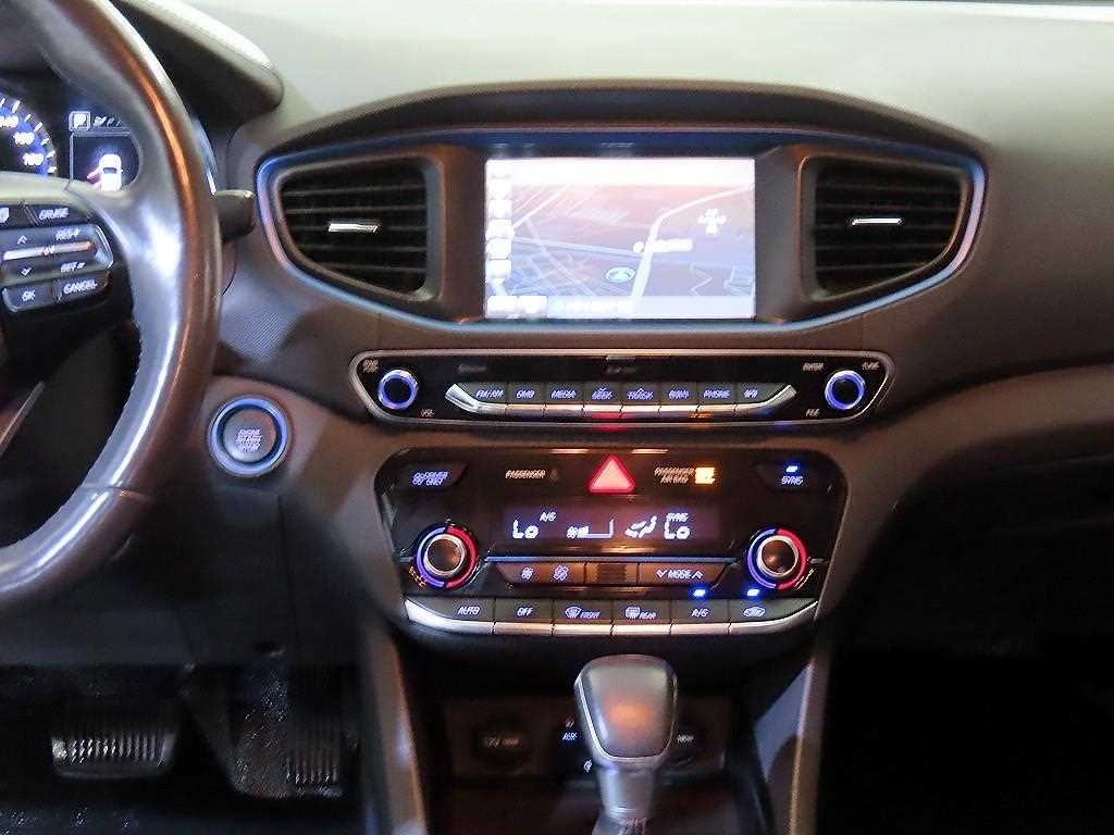 HYUNDAI Ioniq - Vista 11