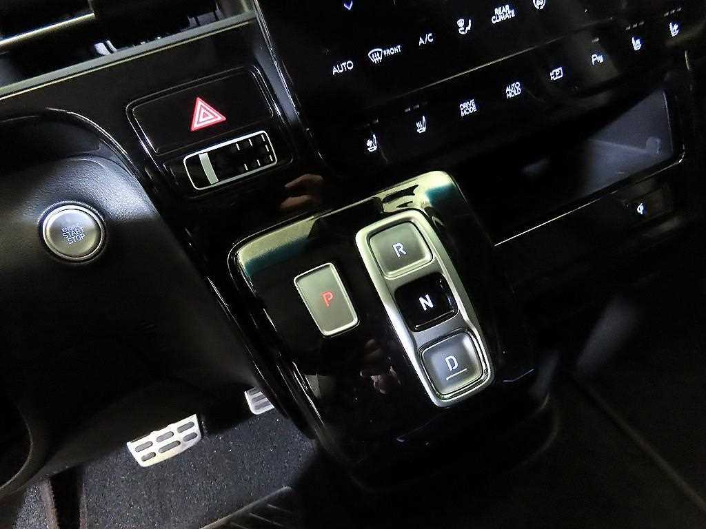 HYUNDAI Staria - Vista 12