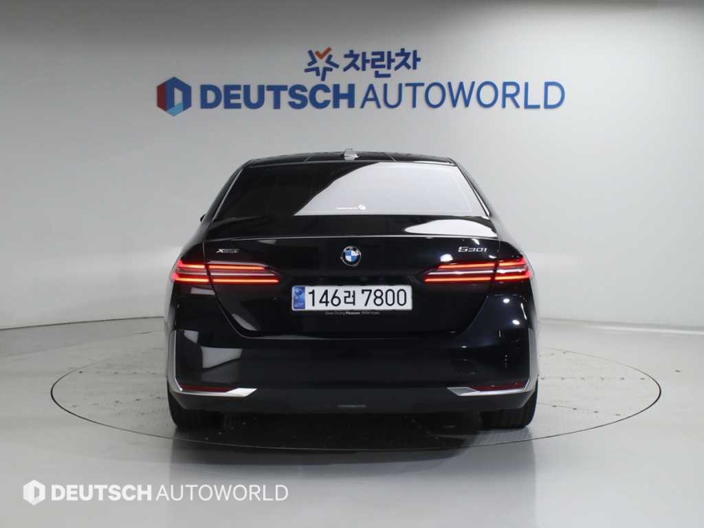 BMW 5 Series - Vista 4