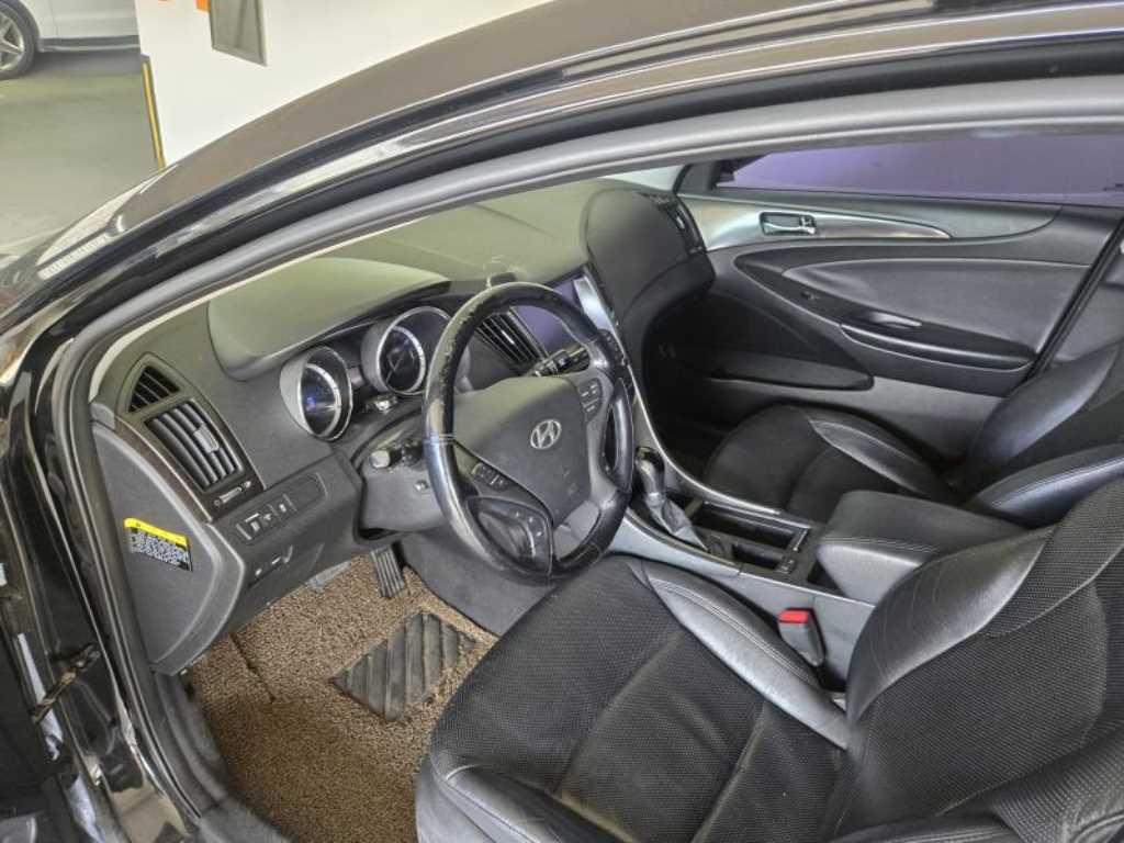 HYUNDAI Sonata - Vista 5