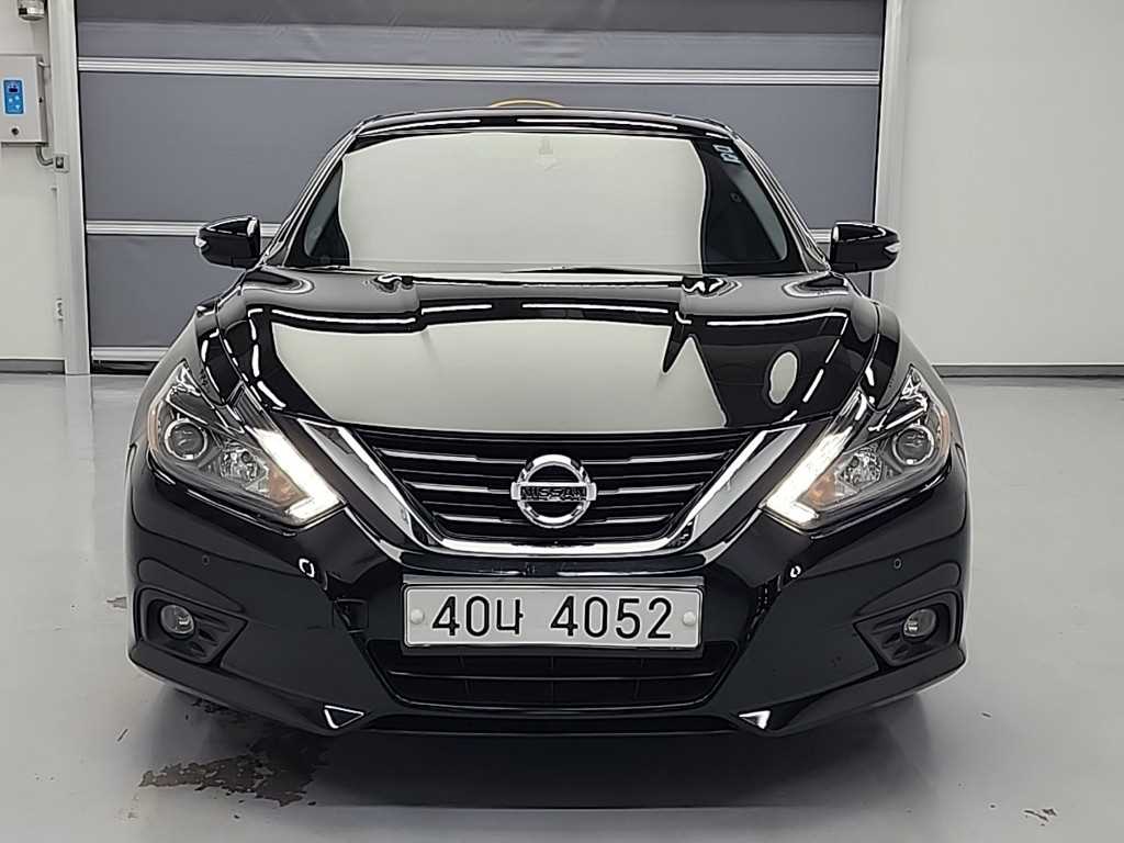 Nissan Altima - Vista 2