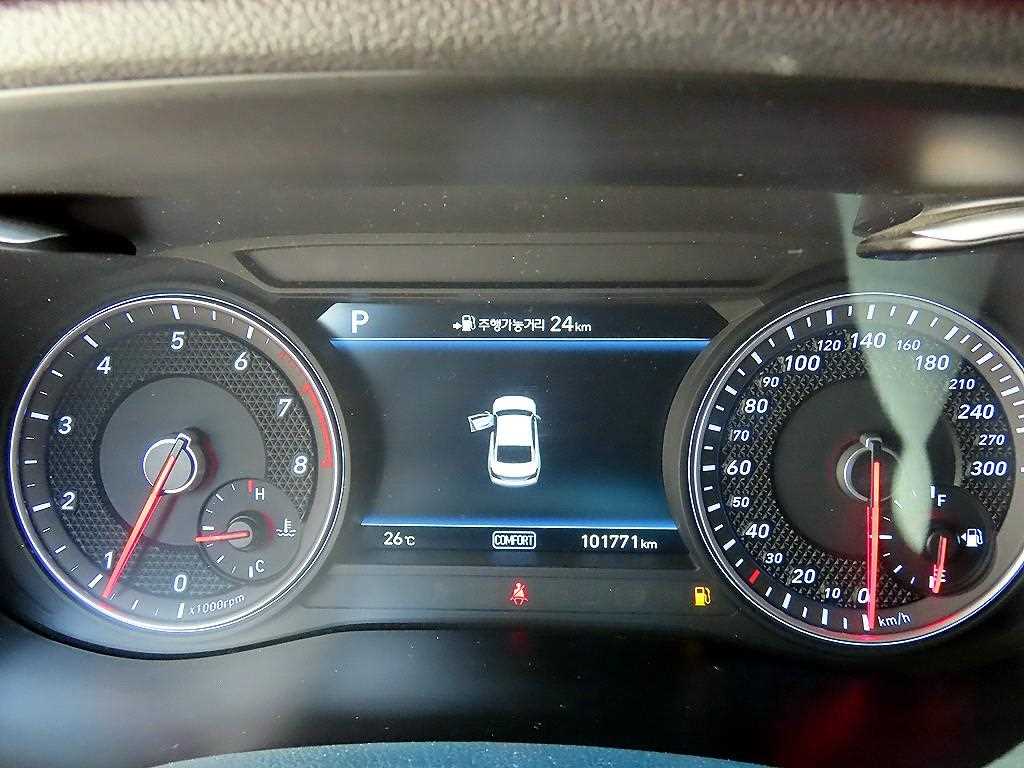 Genesis G70 - Vista 9
