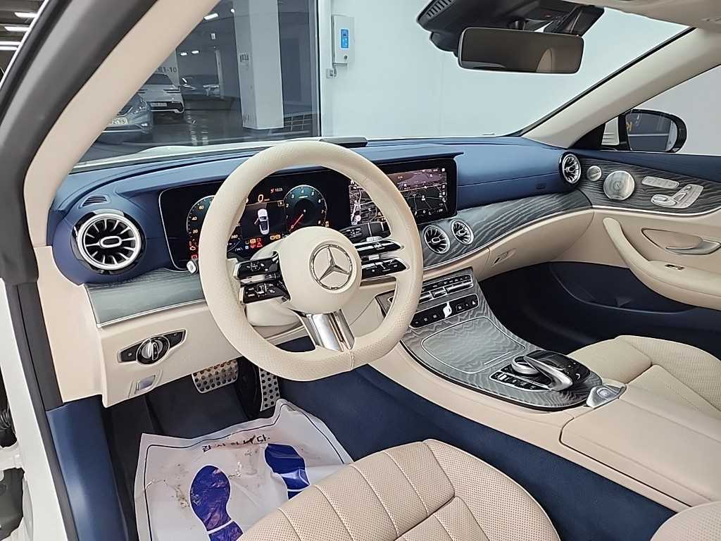 Mercedes Benz E class - Vista 7