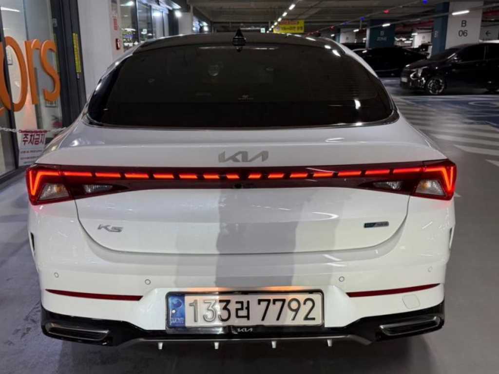 KIA K5 - Vista 5
