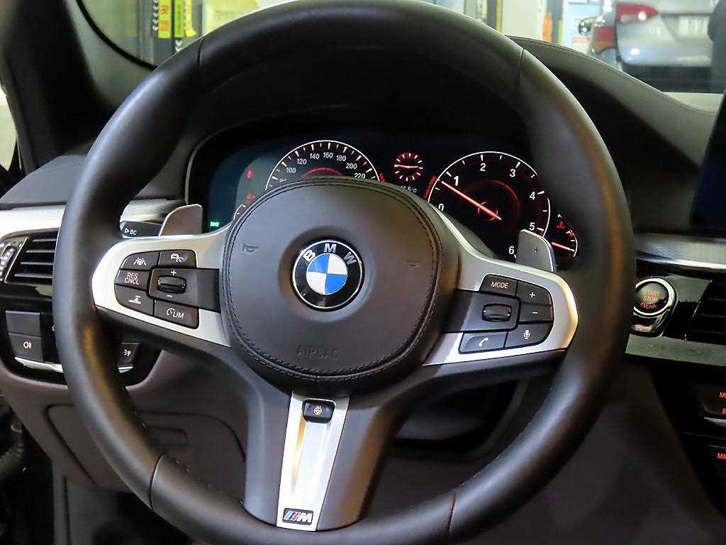 BMW 5 Series - Vista 8