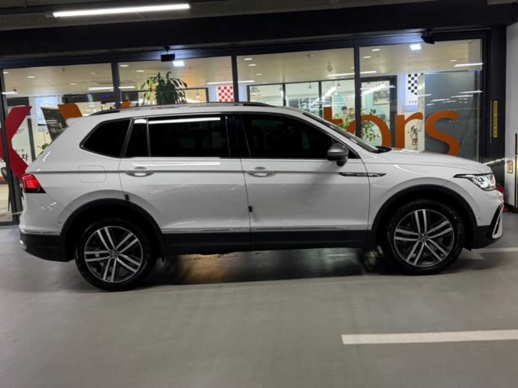 Volkswagen Tiguan - Vista 3