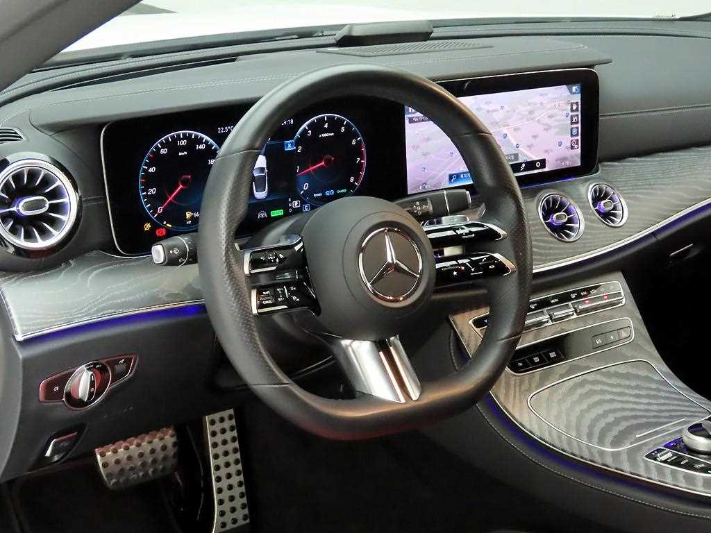 Mercedes Benz E class - Vista 6