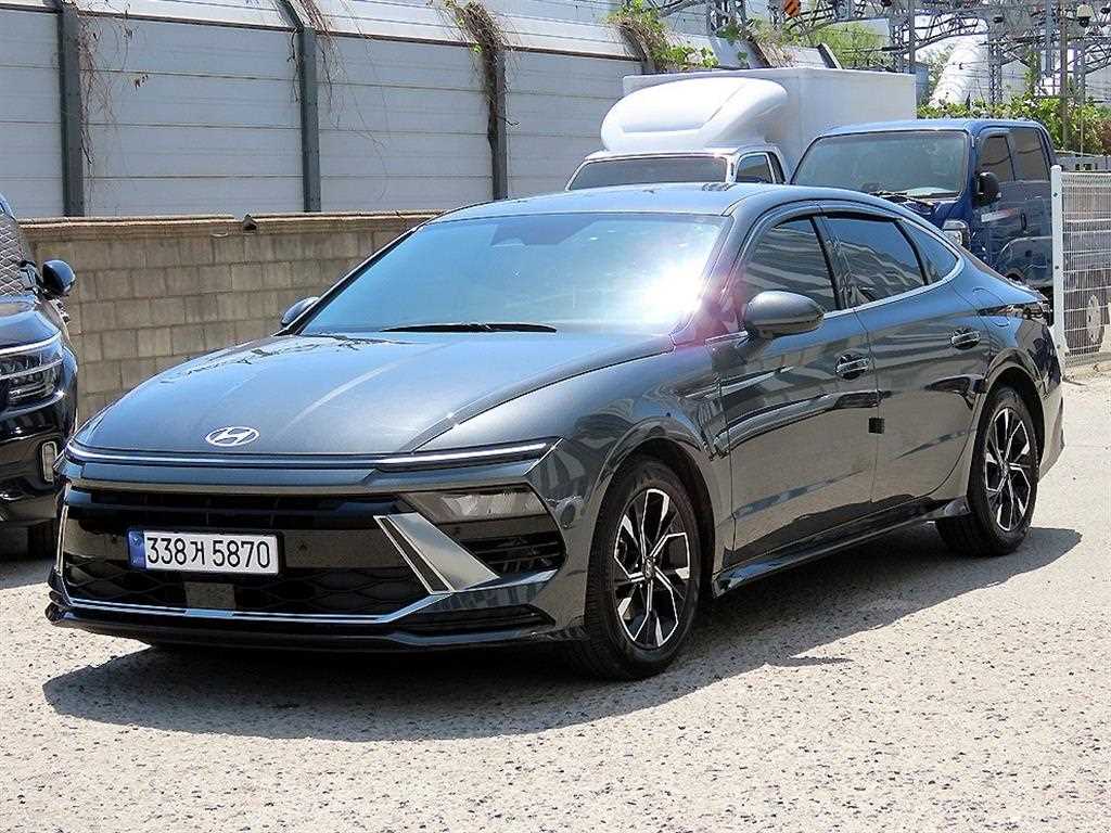 HYUNDAI Sonata - Vista 2
