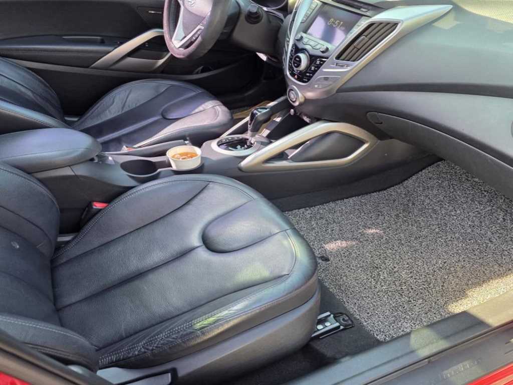 HYUNDAI Veloster - Vista 10