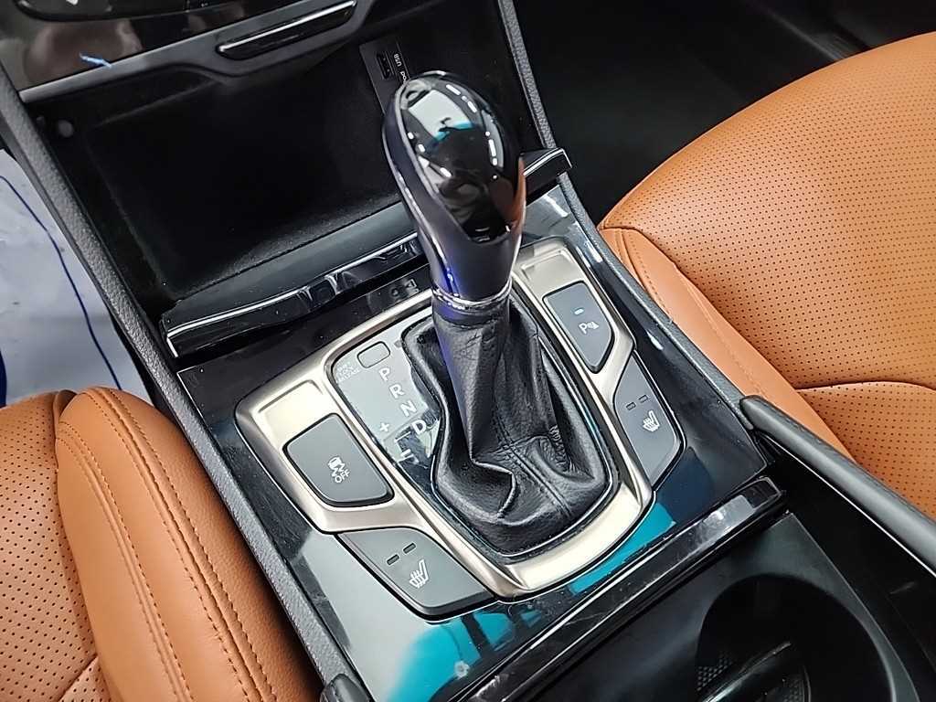 HYUNDAI Grandeur - Vista 8