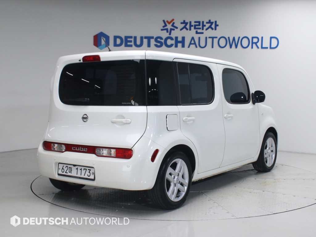 Nissan Cube - Vista 2