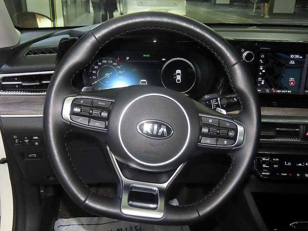 KIA K5 - Vista 8