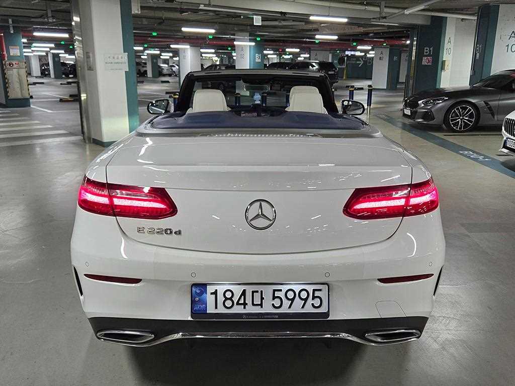 Mercedes Benz E class - Vista 4