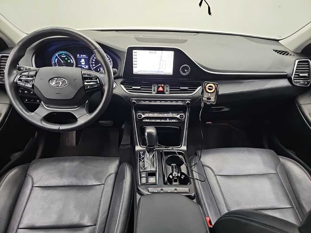 HYUNDAI Grandeur - Vista 7