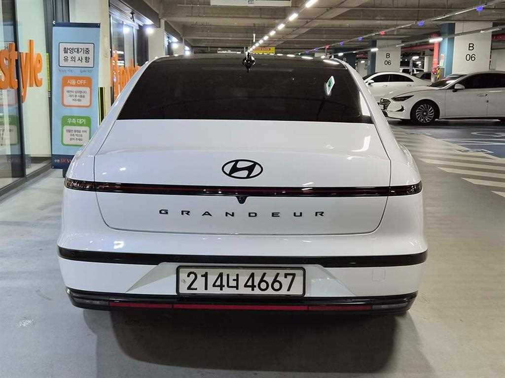 HYUNDAI Grandeur - Vista 5
