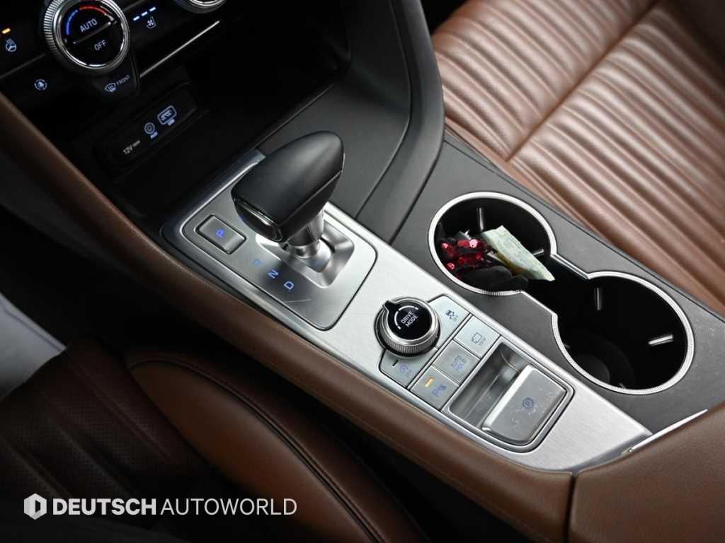 Genesis G70 - Vista 9
