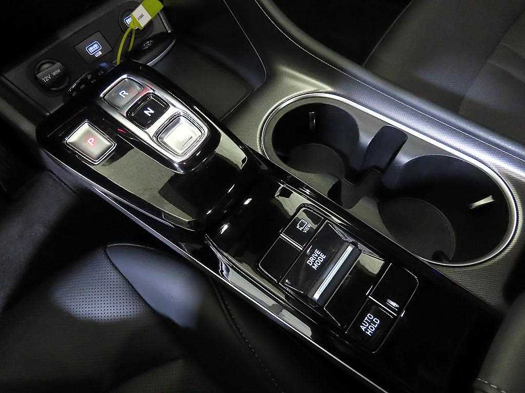 HYUNDAI Sonata - Vista 12