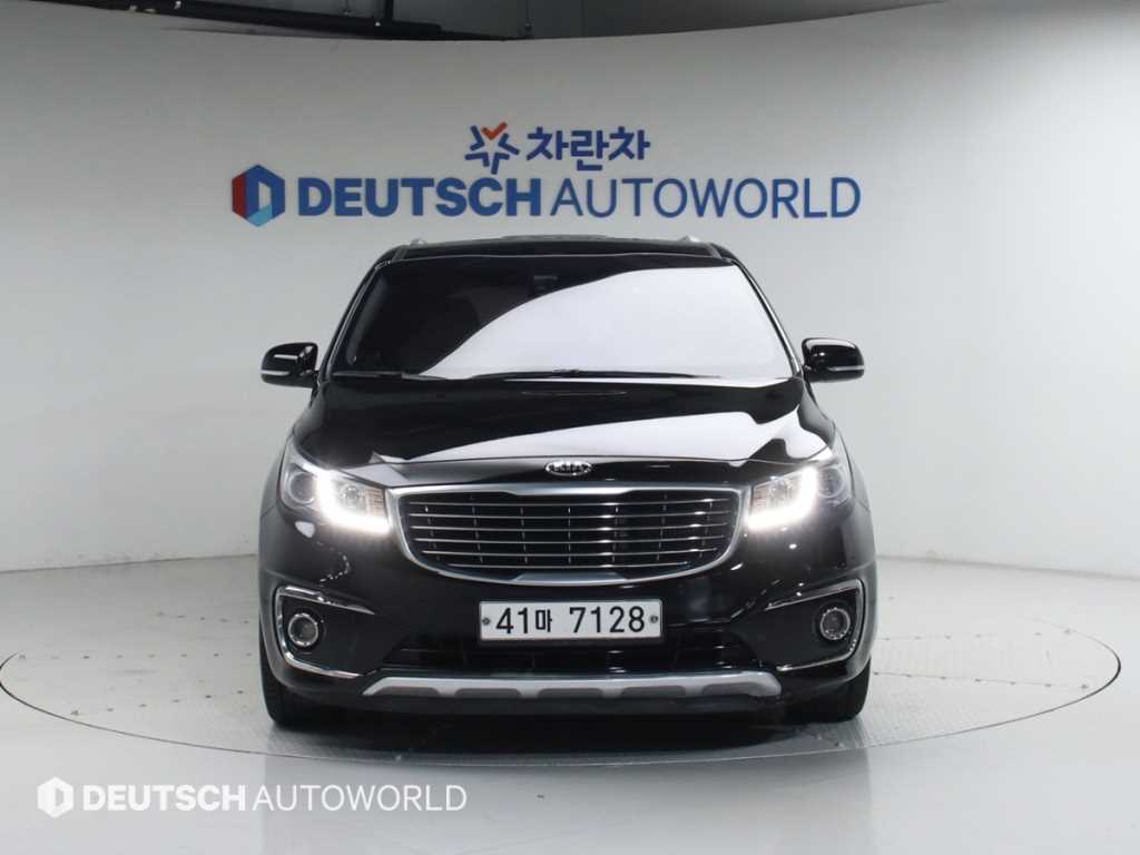 KIA Carnival - Vista 3