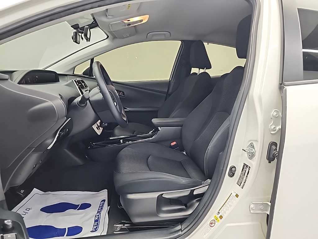 Toyota Prius - Vista 11