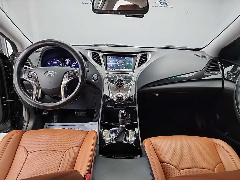 HYUNDAI Grandeur - Vista 7