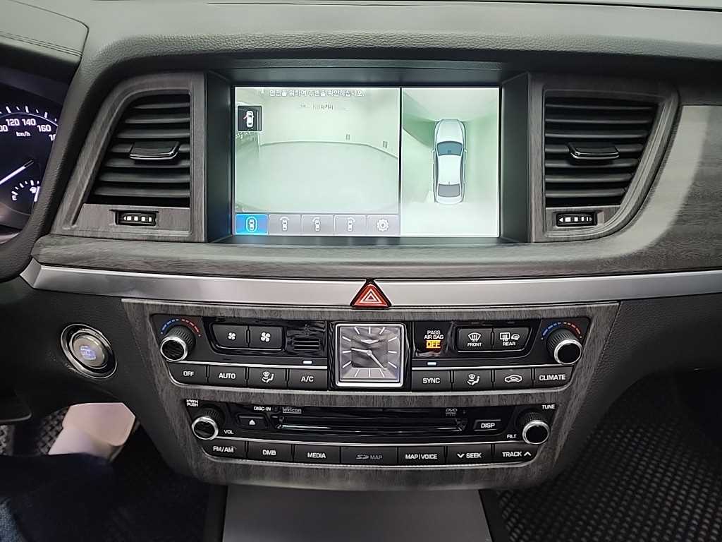 Genesis G80 - Vista 10