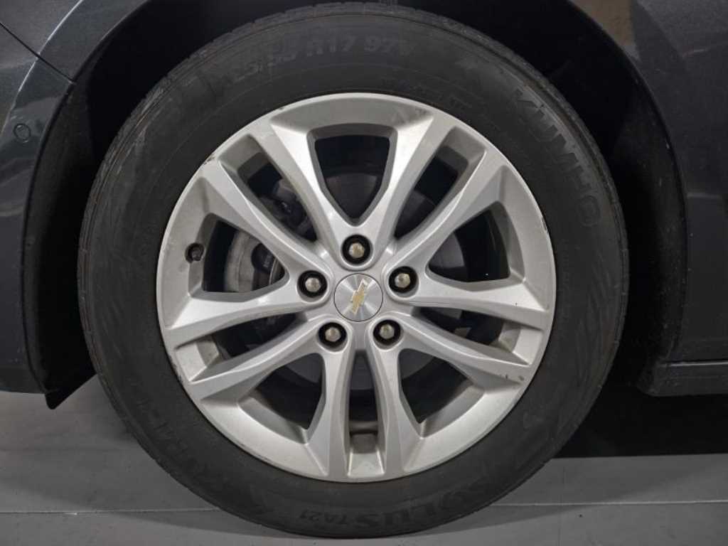 Chevrolet Malibu - Vista 5