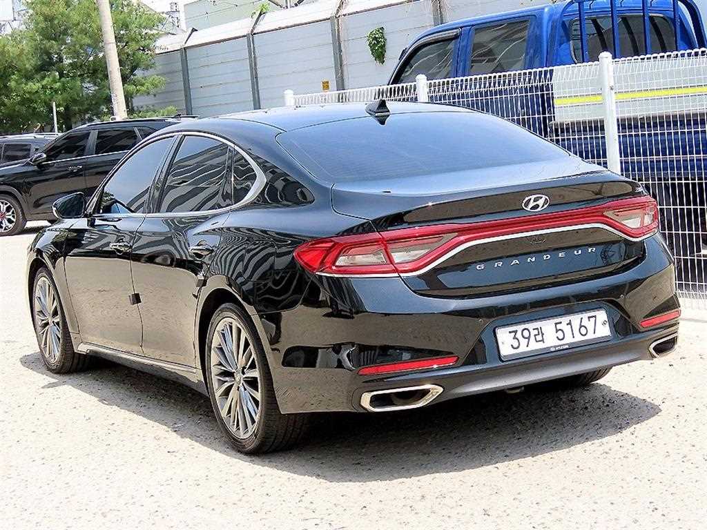 HYUNDAI Grandeur - Vista 3