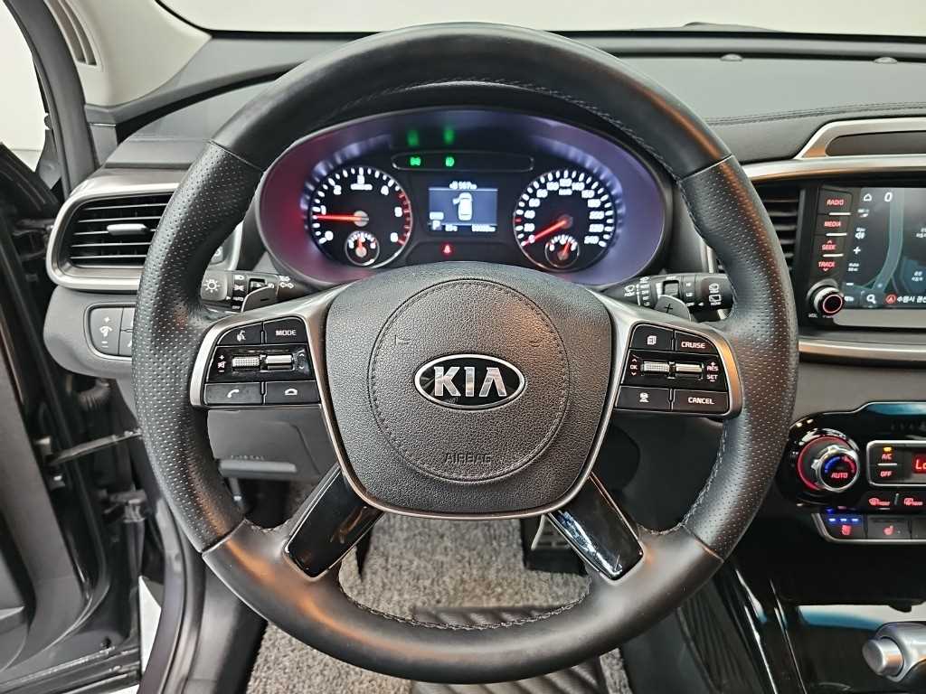 KIA Sorento - Vista 9