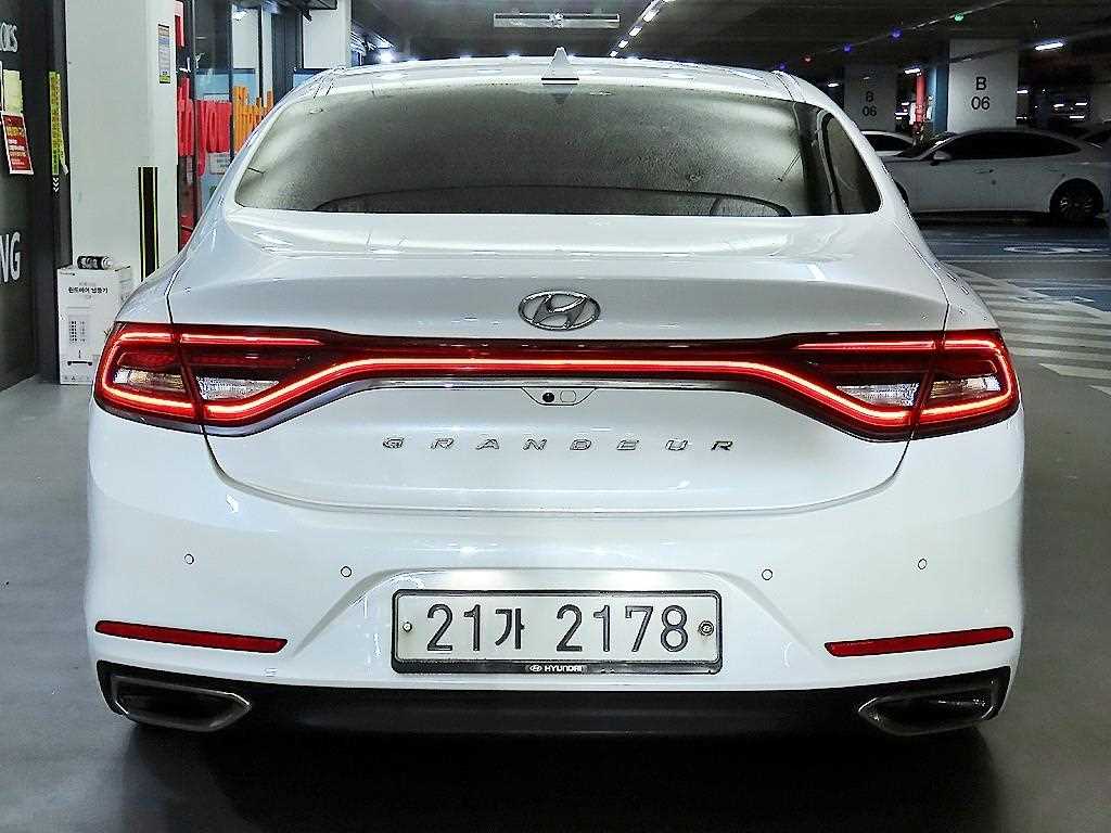 HYUNDAI Grandeur - Vista 5
