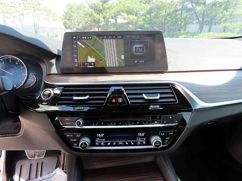 BMW 5 Series 2018 Blanco - Importación desde Corea - HF Imports Iquique - Foto 15