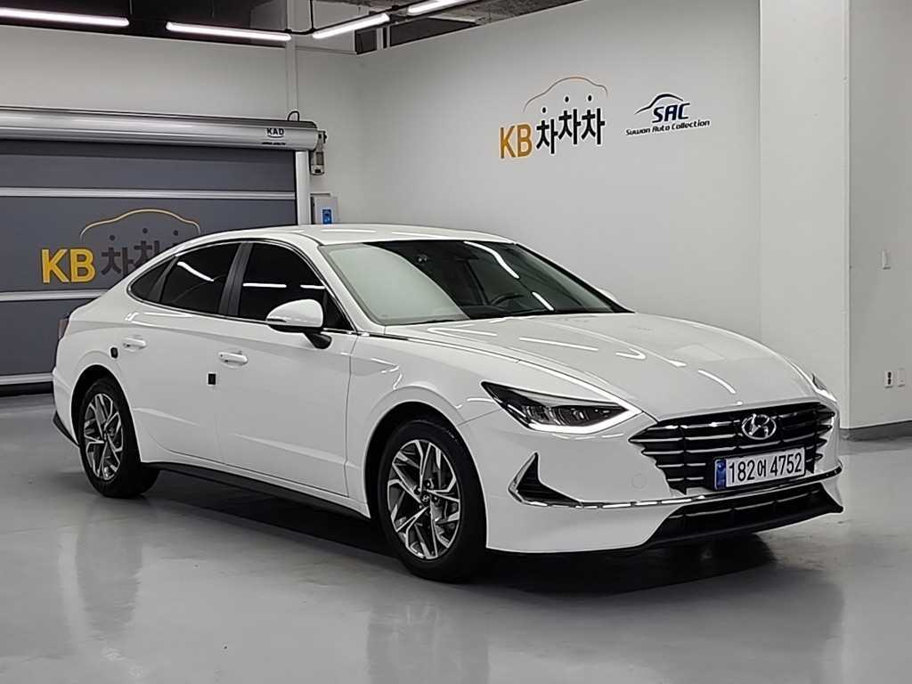HYUNDAI Sonata - Vista 4