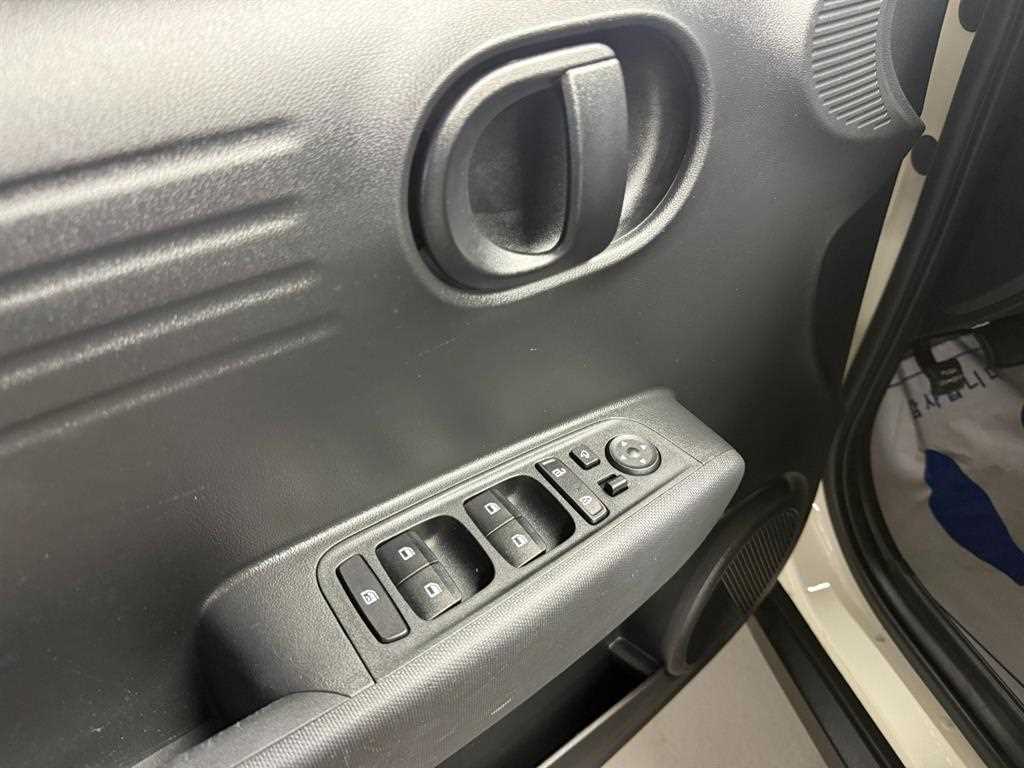 HYUNDAI Casper - Vista 11