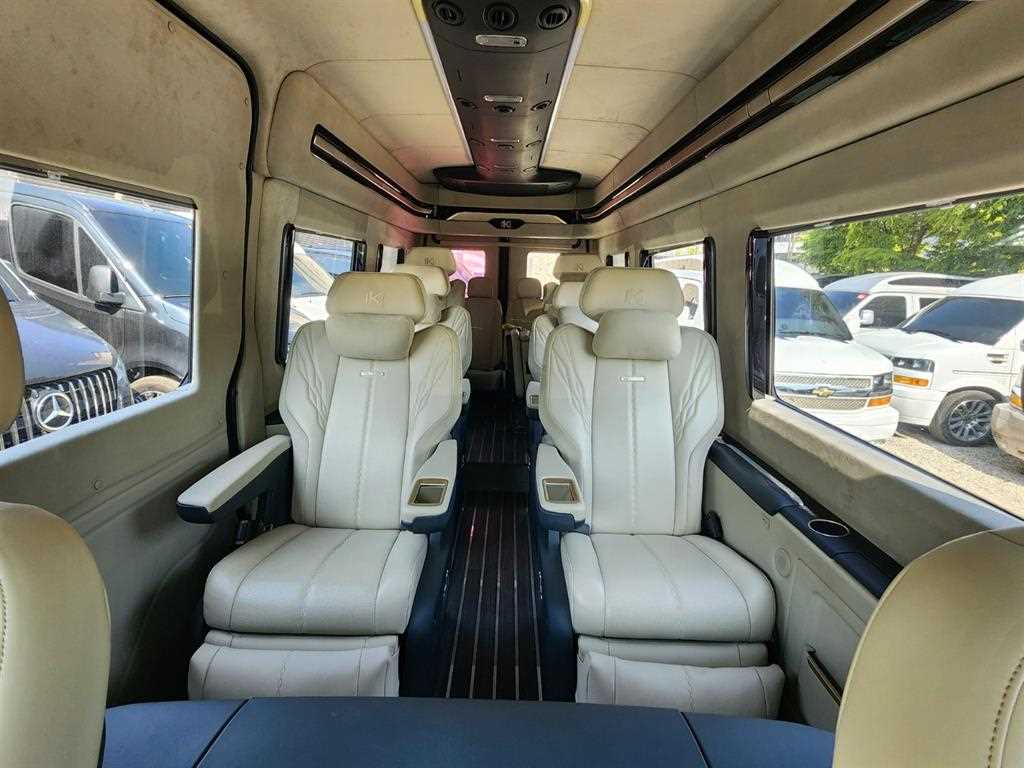 Mercedes Benz Sprinter - Vista 8