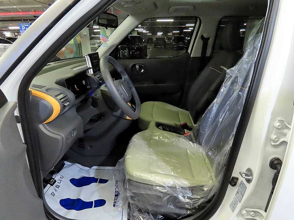 HYUNDAI Casper - Vista 6