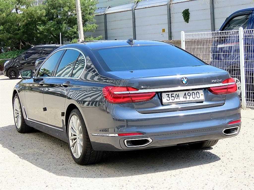 BMW 7 Series - Vista 3