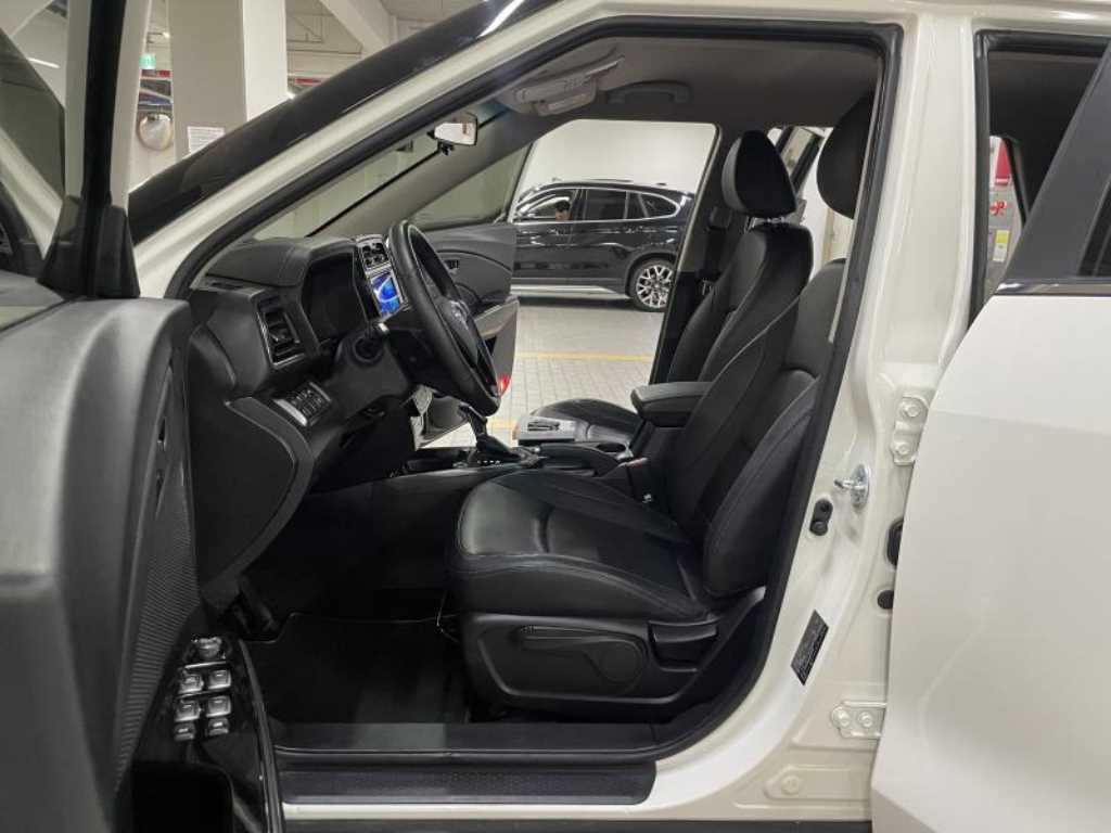 Ssangyong Tivoli 2021 Blanco - Importación desde Corea - HF Imports Iquique - Foto 17
