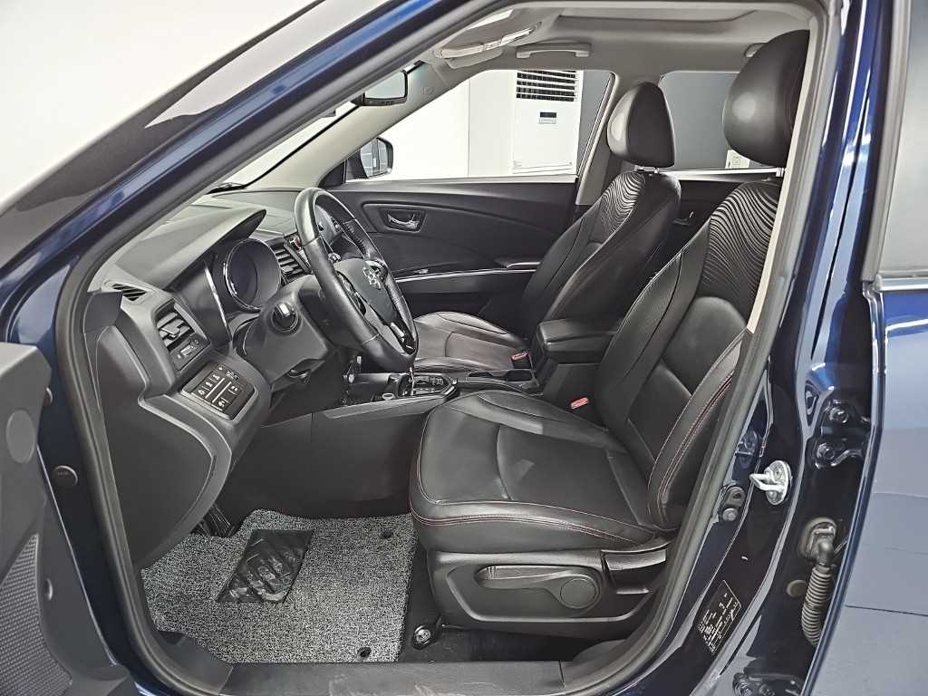 Ssangyong Tivoli - Vista 11